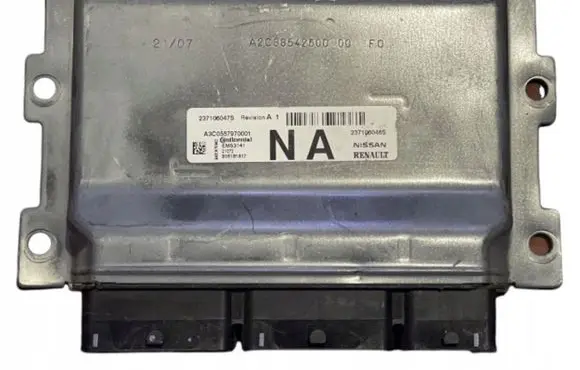 Renault Captur Engine control unit/module 237106047S