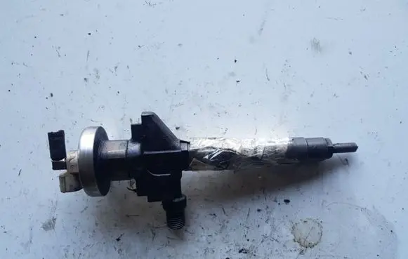 Mazda 6 Fuel injector