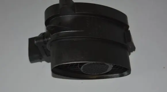 BMW 5 E39 Mass air flow meter 7787076