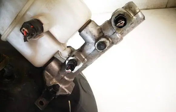 Hyundai i30 Master brake cylinder