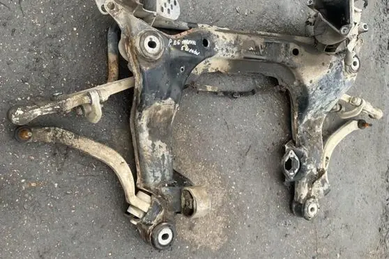 Volkswagen PASSAT B5.5 Front subframe