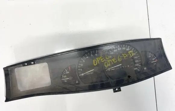 Opel Omega B1 Speedometer (instrument cluster) 90493818 88481674