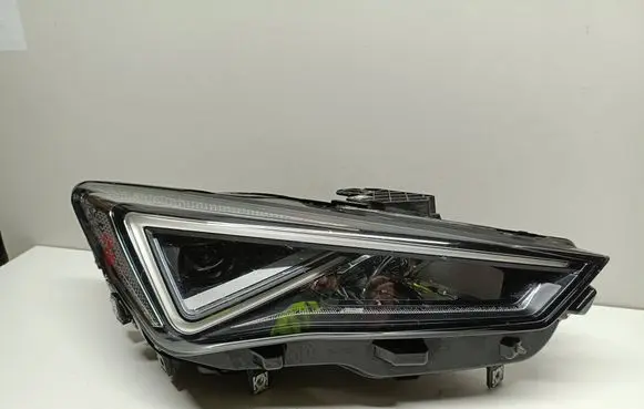 Seat Leon IV Headlight/headlamp 5FB941008G