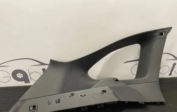 BMW X1 F48 F49 (D)pillar trim (top) 51437332827 7332827