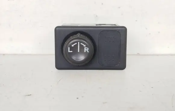 Nissan Primera Wing mirror switch