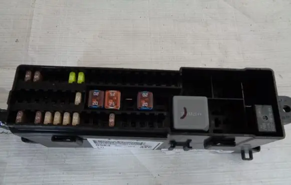Ford Kuga II Fuse module GV4T14014AYC