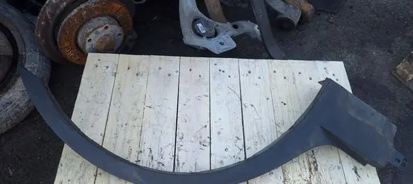 BMW X3 E83 Front arch trim 51773405818 3405818
