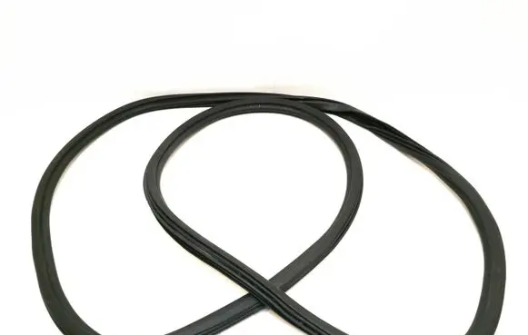Audi Q7 4M Rubber seal rear door 4M0933721