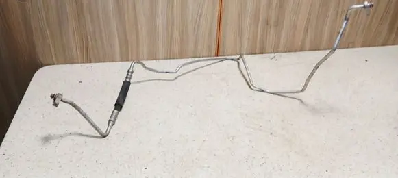 Ford Fiesta Air conditioning (A/C) pipe/hose