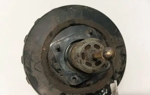 Seat Alhambra (Mk1) Brake booster YM212B195CC 7M3612100E