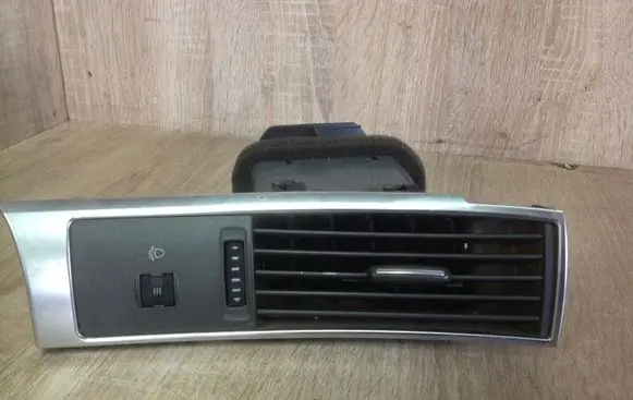 Audi A6 S6 C6 4F Dashboard side air vent grill/cover trim 4F2820902C