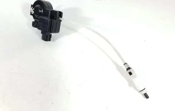 Lexus GS 300 350 430 450H Fuel cap flap release cable 77030-30140