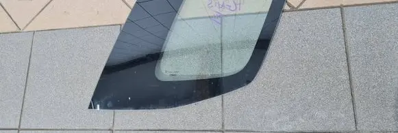 Suzuki Ignis Rear side window