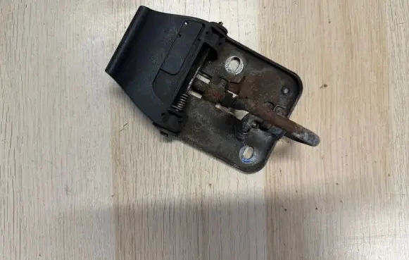 Skoda Rapid (NH) Engine bonnet/hood lock/latch loop/hook 5JA823186C