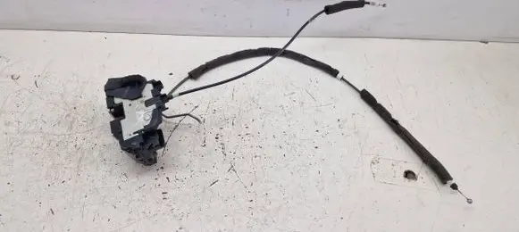 Nissan Juke I F15 Front door lock