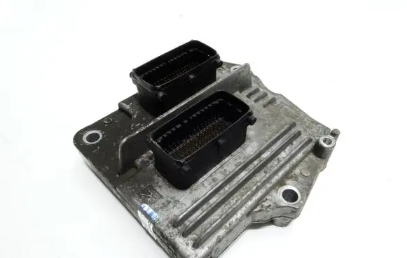 Opel Meriva A Engine control unit/module ECU 12249823 MT35E21 869823LB92241050