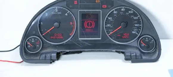 Audi A4 S4 B7 8E 8H Speedometer (instrument cluster) 8E0920951L