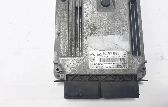 Audi A4 S4 B9 8W Engine control unit/module 04L907309L