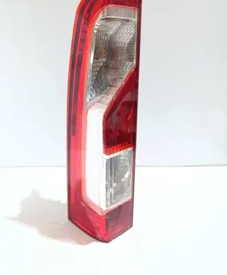 Renault Master III Rear/tail lights