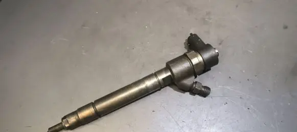 Volvo XC70 Fuel injector 30750283 0445110 0445110251