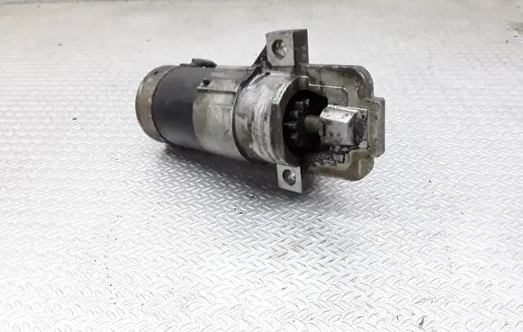 Mazda CX-7 Starter motor M000T87681