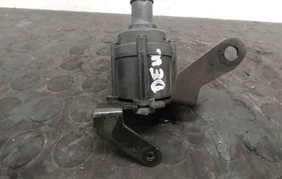 Audi A4 S4 B8 8K Electric auxiliary coolant/water pump 5Q0965561B 70407116 70442772
