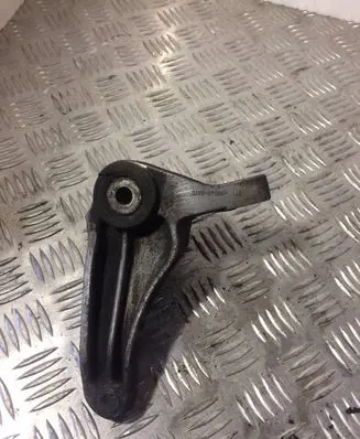 Ford Focus Engine mounting bracket 3M516P093AE