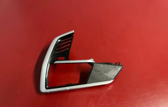 BMW X7 G07 Dashboard side end trim 5568400