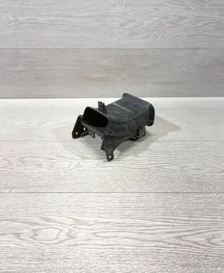 BMW 5 E60 E61 Air intake duct part 7203963 74850610