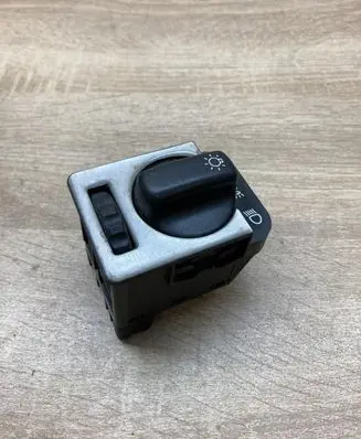 Opel Corsa B Light switch 90481764