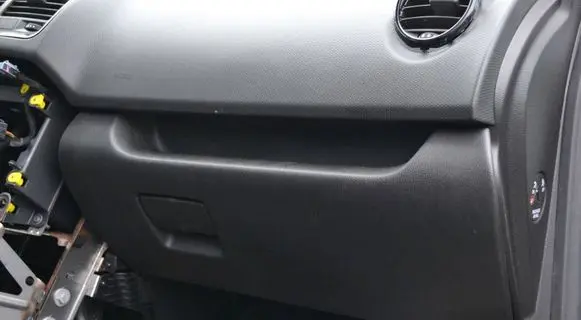 Opel Meriva B Glove box 