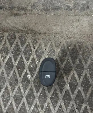 Renault Scenic I Windscreen/window heater switch 4329653