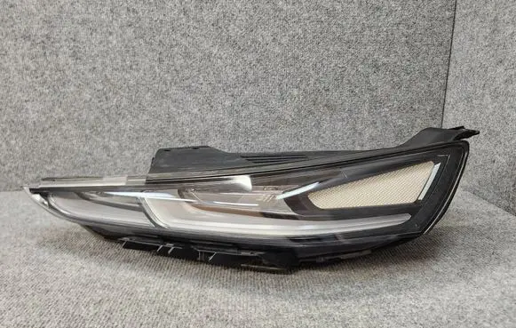 Hyundai Santa Fe LED Daytime headlight 92207SSCZ 92207S