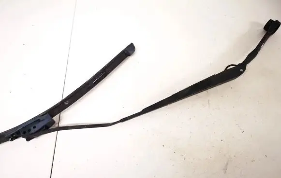 Mazda 6 Front wiper blade arm
