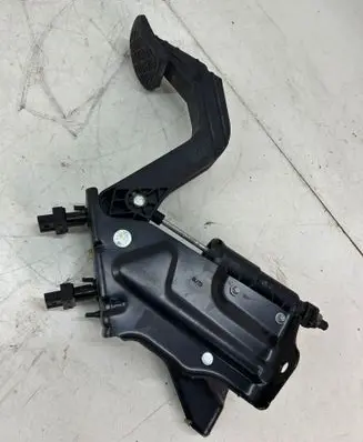 Mercedes-Benz Sprinter W906 Clutch pedal 1036776 PA66GF40