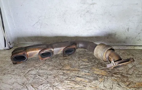 Jeep Grand Cherokee (WK) Exhaust manifold A6421420102 Q046805149A