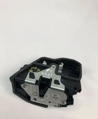 BMW 1 E81 E87 Coupe door lock (next to the handle) 7202149