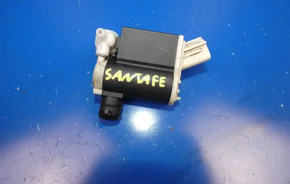 Hyundai Grand Santa Fe NC Windscreen/windshield washer pump 985102V100 P140414