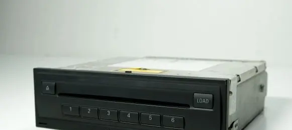 Audi A6 S6 C6 4F CD/DVD changer 4F0035110A