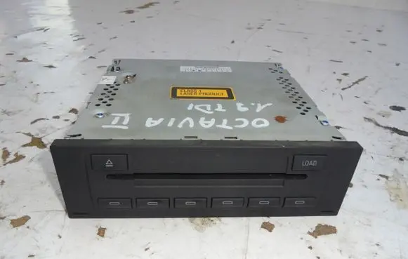 Skoda Octavia Mk2 (1Z) CD/DVD changer 1Z0035111