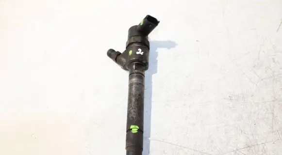 Volvo XC70 Fuel injector 30777526 0445110298