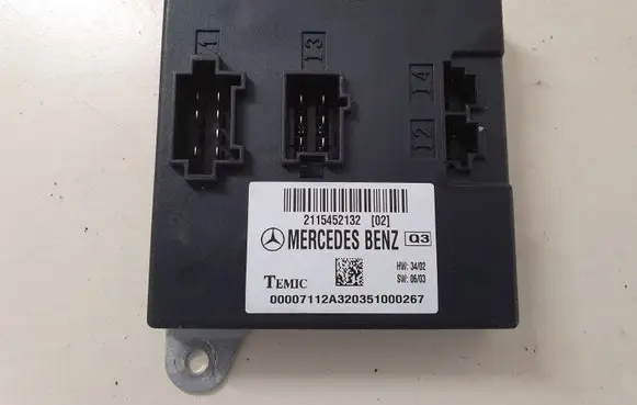 Mercedes-Benz E W211 Comfort/convenience module 2115452132