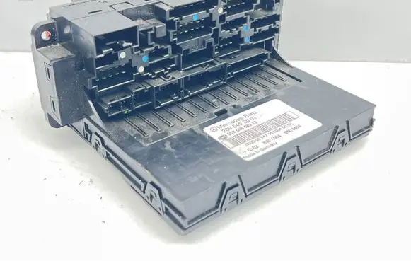 Mercedes-Benz CLK A209 C209 Fuse module 2095452001 5DK00848513