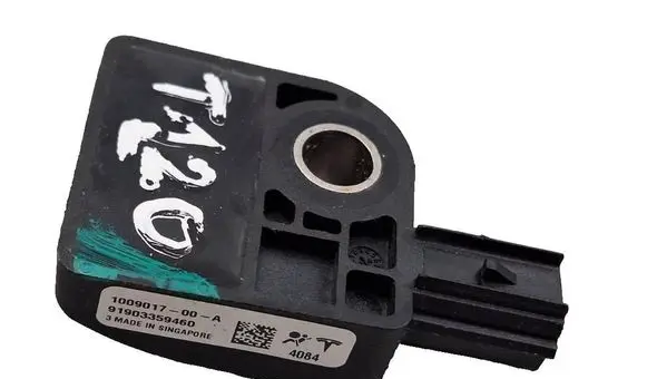 Tesla Model S Airbag deployment crash/impact sensor 100901700A