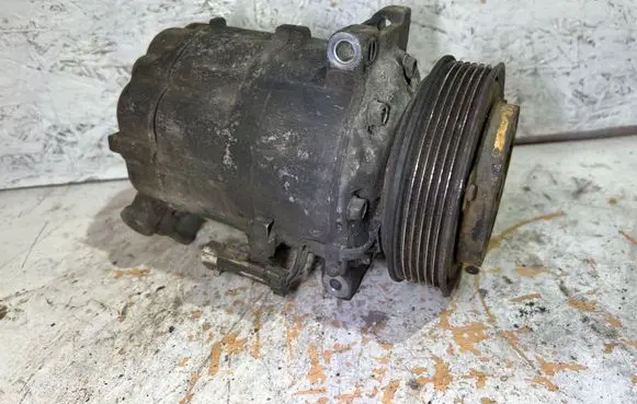 Opel Signum Air conditioning (A/C) compressor (pump) 13140505