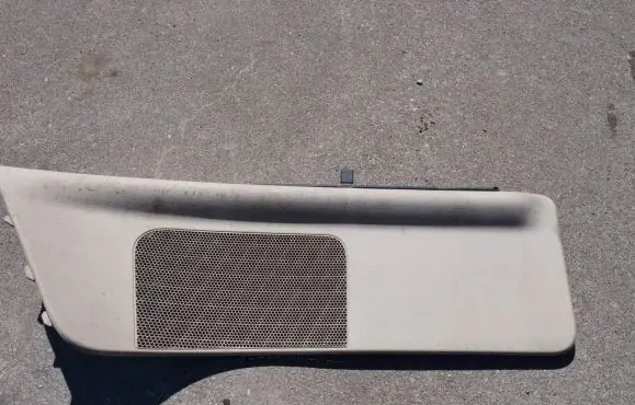 Trunk/boot side trim panel
