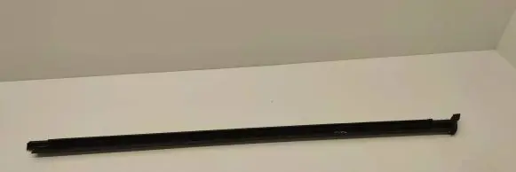 Renault Twingo III Rear door glass trim molding