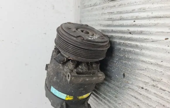 Renault Laguna II Air conditioning (A/C) compressor (pump) 7700105765