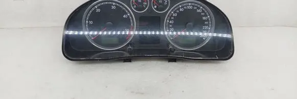 Volkswagen PASSAT B5.5 Speedometer (instrument cluster) 3B0920849A
