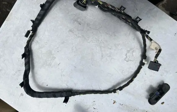Volkswagen Touran I Tailgate/trunk wiring harness 1t0971148